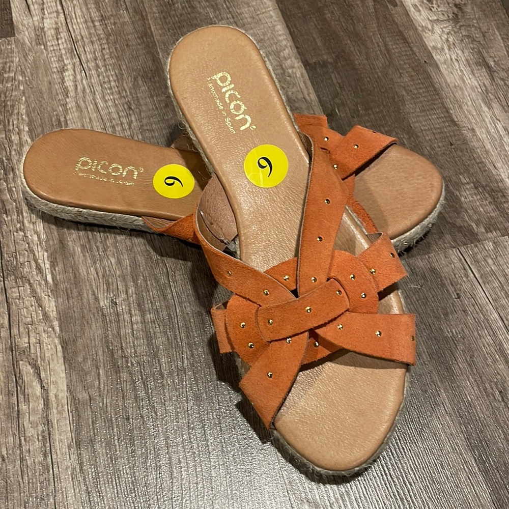 NWOT - New! Picón Handmade in Spain Leather Espadrilles. SZ 9